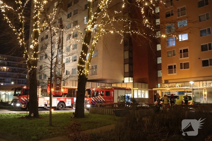 Brand in flatwoning leidt tot evacuaties