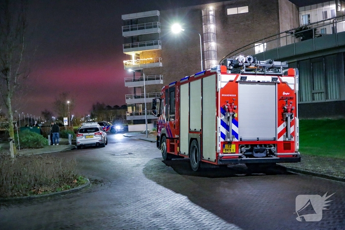 Explosie op galerij appartementencomplex na schietincident