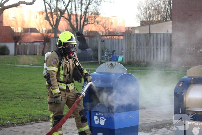 Brand in ondergrondse container door vuurwerk
