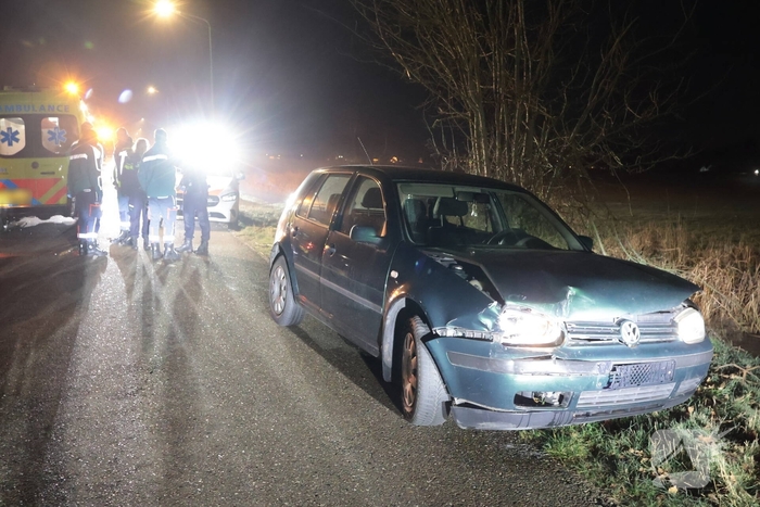 Auto te water na aanrijding