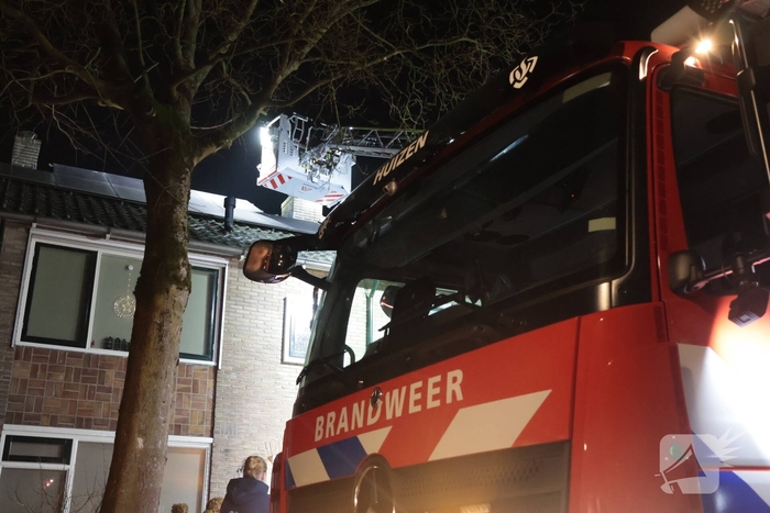 Brand in schoorsteen woning vergt snelle brandweeractie