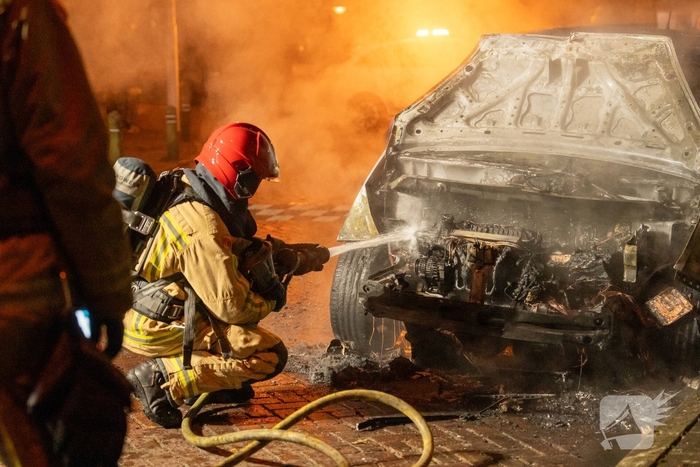 Auto afgebrand na brandstichting