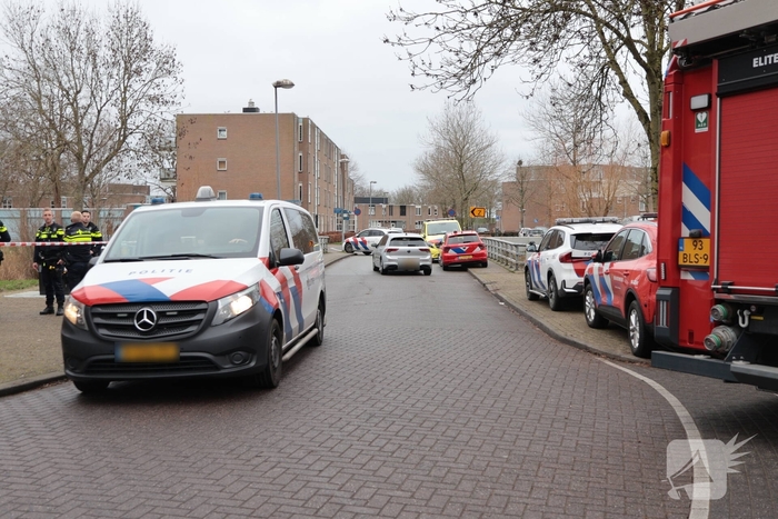 Verward persoon op dak leidt tot ingrijpen van hulpdiensten