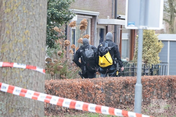 Verward persoon op dak leidt tot ingrijpen van hulpdiensten