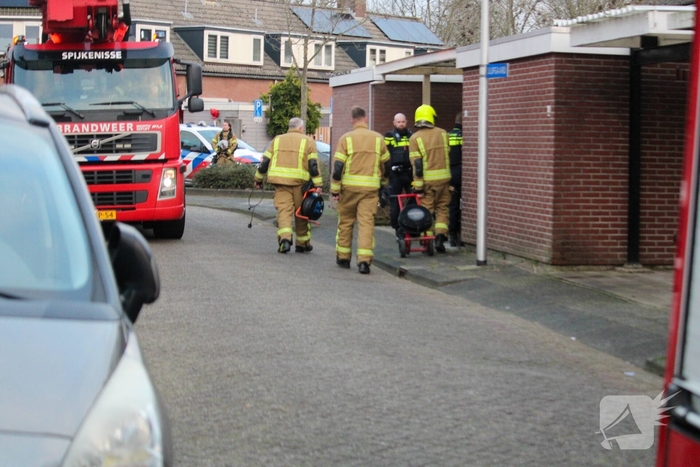 Bewoner blust brand zelf