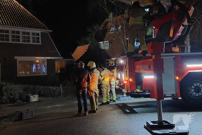 Schoorsteenbrand leidt tot brandweeractie