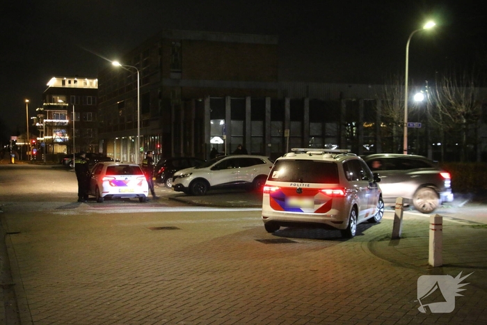 Meerdere aanhoudingen na gooien met vuurwerk naar hulpverleners