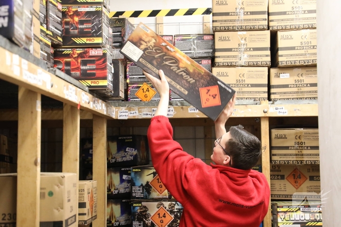 Laatste verkoopdag vuurwerk trekt veel bezoekers