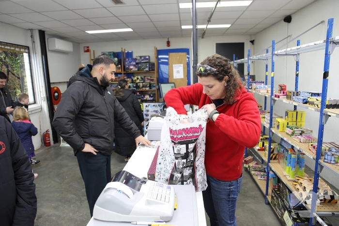 Laatste verkoopdag vuurwerk trekt veel bezoekers
