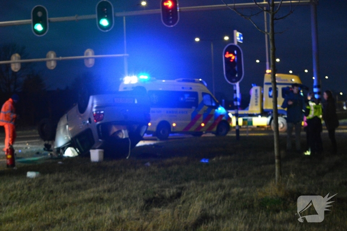 Auto op de kop na ongeval