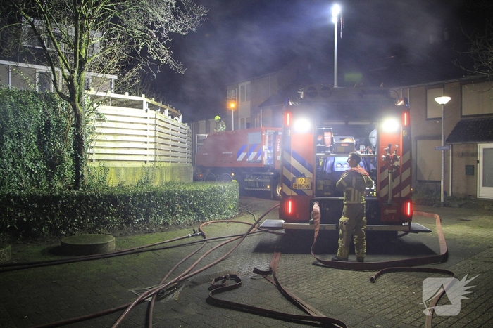 Buitenbrand beschadigt schuurtje en tuin