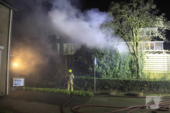Buitenbrand beschadigt schuurtje en tuin