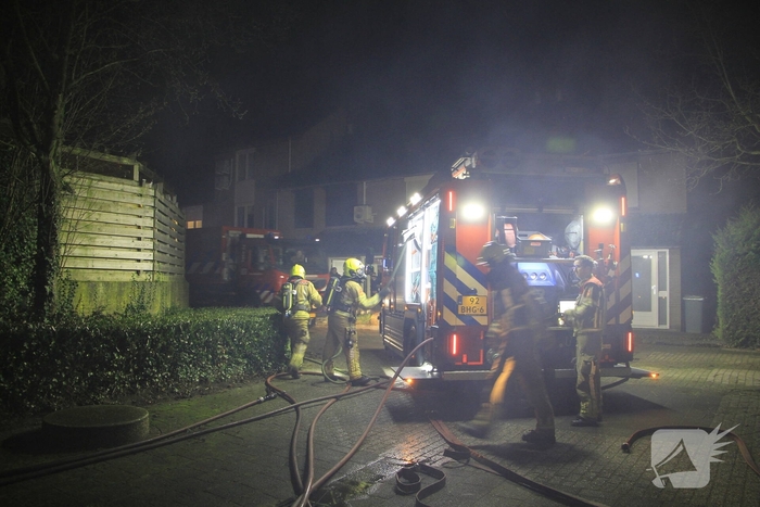 Buitenbrand beschadigt schuurtje en tuin