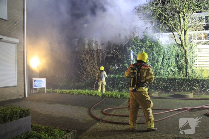 Buitenbrand beschadigt schuurtje en tuin