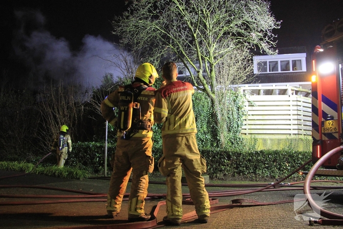 Buitenbrand beschadigt schuurtje en tuin