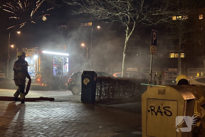 Ondergrondse papiercontainer vat vlam