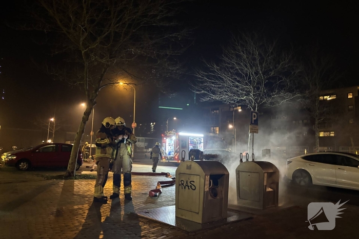 Ondergrondse papiercontainer vat vlam