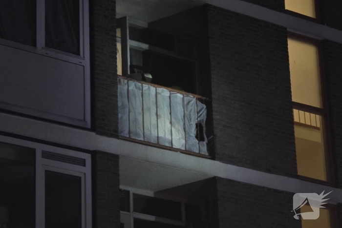 Balkonbrand door vuurwerk snel gedoofd