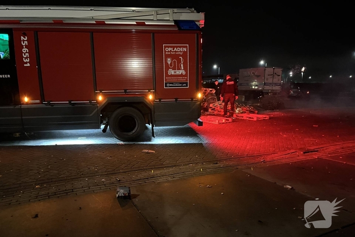 Brandweer reageert op brandmelding en brandstichting