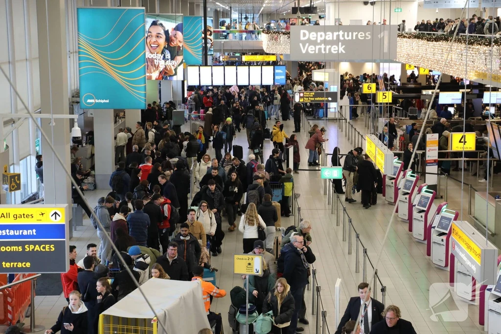 Vertrekpassage 112 meldingen Schiphol 