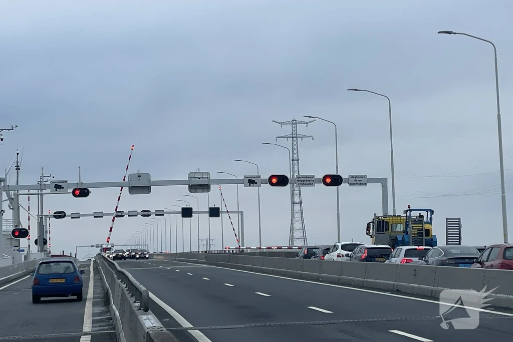 Haringvlietbrug 112 melding Numansdorp 