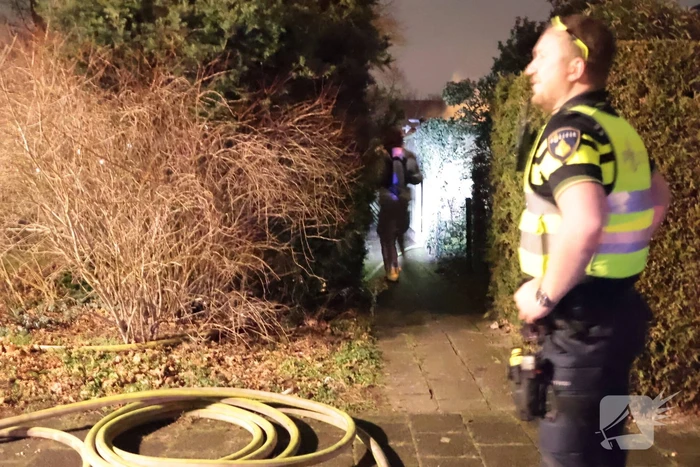 Forse brand in achtertuin woning