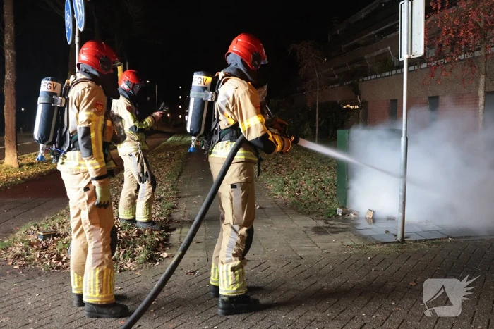 Buitenbrand bij elektrakast onder controle