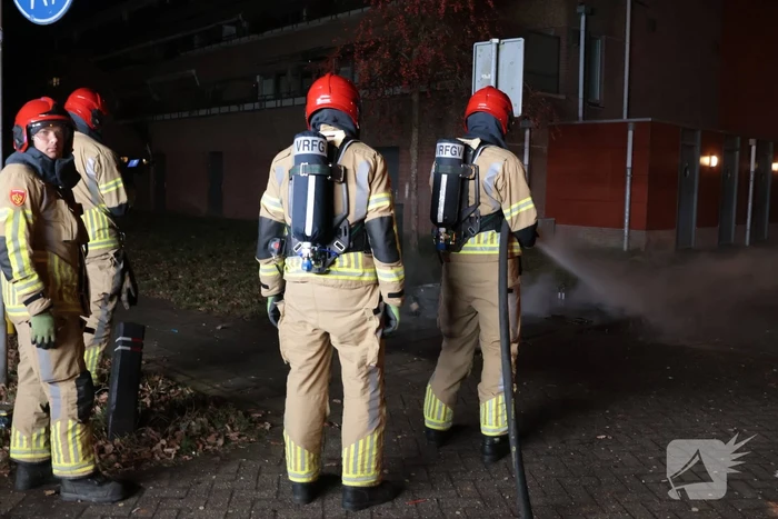 Buitenbrand bij elektrakast onder controle
