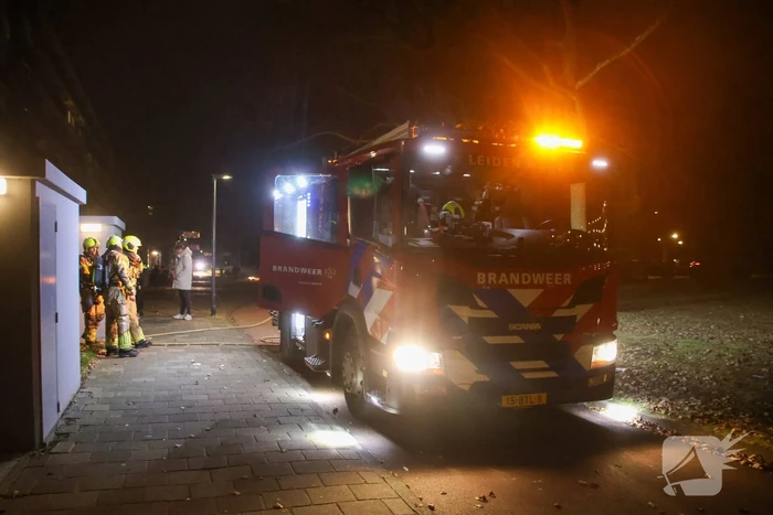 Ruit van deur geforceerd wegens brandmelding