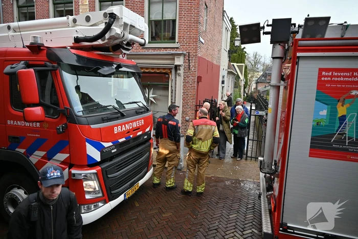 Elektrische kachel in brand leidt tot flinke inzet