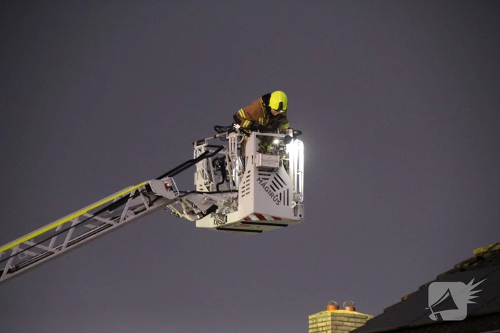 Brand in schoorsteen snel geblust