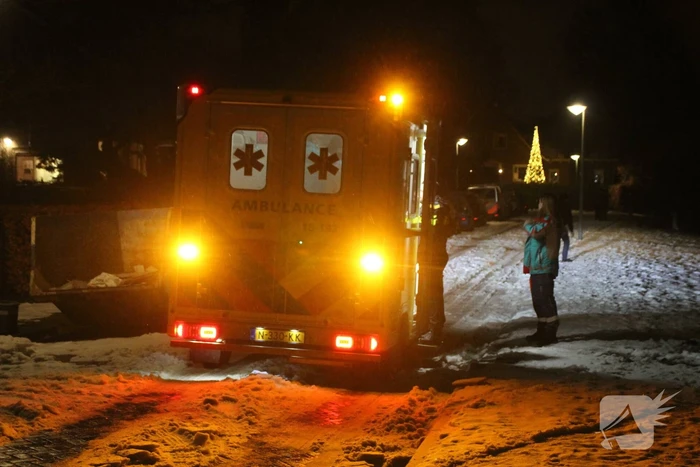 Auto belandt in sloot na gladheid