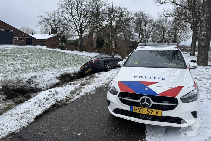 Opnieuw auto van de weg geraakt