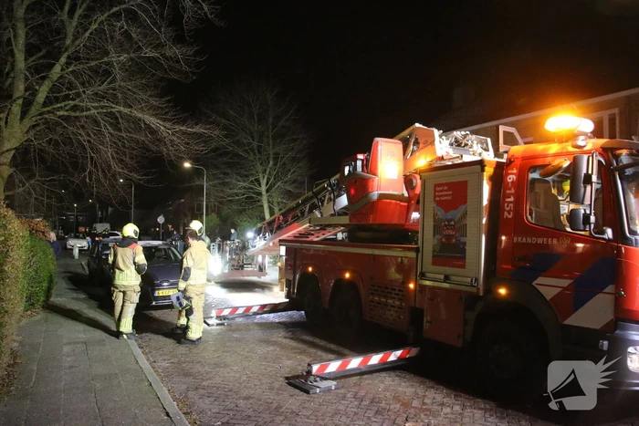 Brandweer dooft schoorsteenbrand