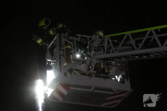 Brandweer dooft schoorsteenbrand