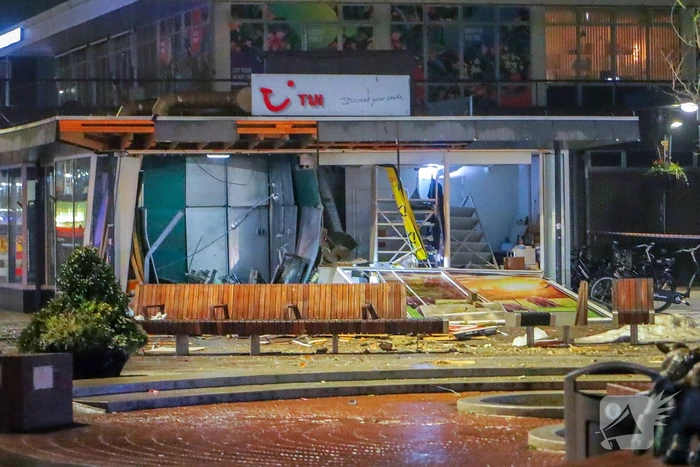 Explosie slaat gevel weg bij plofkraak op geldautomaat