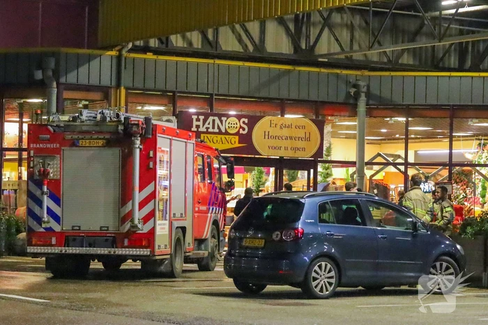 Brand in kantoorpand leidt tot ontruiming
