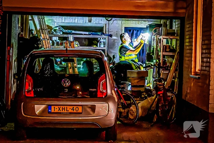 Arrestatieteam valt woning binnen