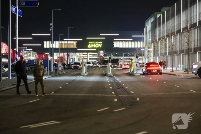 Vechtpartij bij verkeersruzie bezoekers Vrienden van Amstel