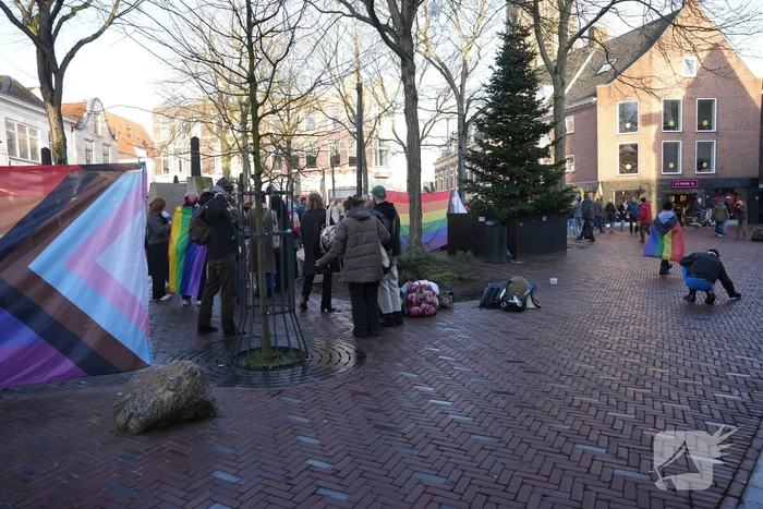 Activisten protesteren tegen Frontrunners Ministries