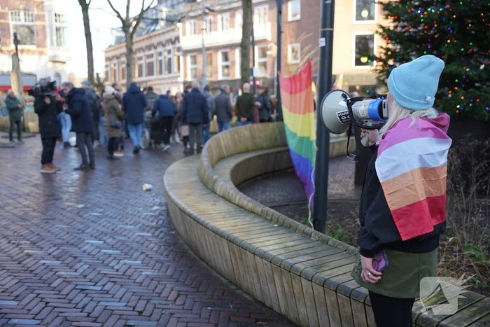 Activisten protesteren tegen Frontrunners Ministries