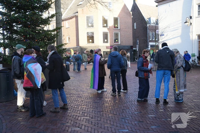 Activisten protesteren tegen Frontrunners Ministries