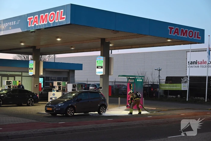 Benzine lekkage bij tankstation