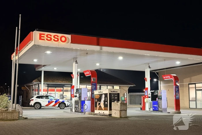 Medewerker tankstation bedreigd met mes