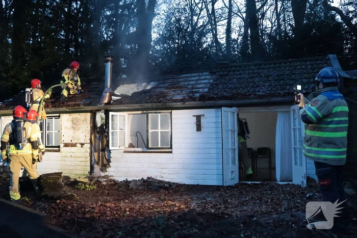 Brand in schuurtje snel onder controle