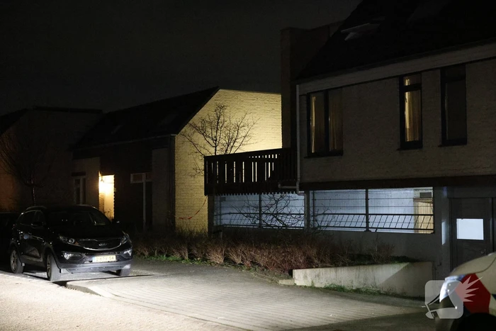 Cobra's en benzine aangetroffen in woning