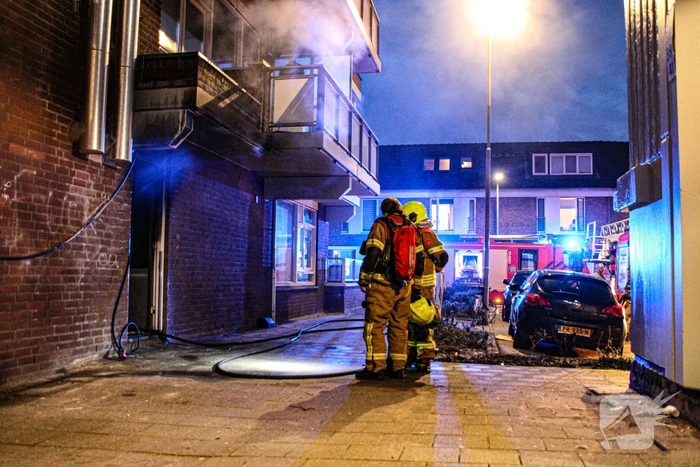 Uitslaande brand in kelderbox vergt grote brandweer inzet