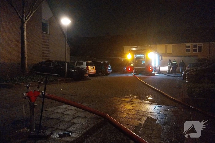 Vlammen zichtbaar bij schuurbrand