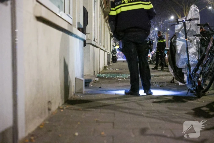 Explosie veroorzaakt brand in woning