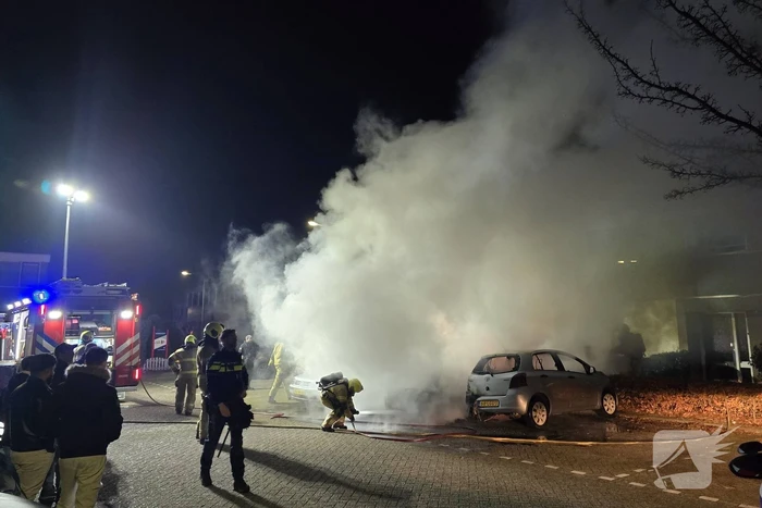 Drietal auto's verwoest door brand